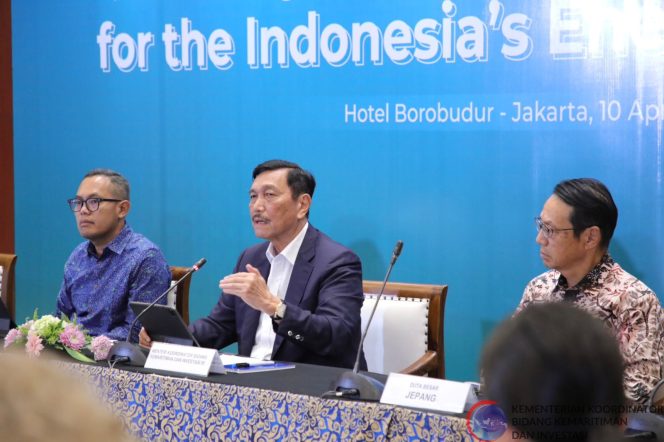 
 (Menko Marves), Luhut B. Pandjaitan  saat menyampaikan pidato utama dalam acara Kick-Off Meeting for the Energy Investment Roundtable Discussion Series di Jakarta pada Senin (10-4-2023). Dok/Biro Komunikasi