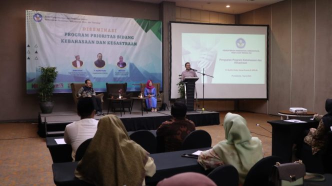 
 Kegiatan Diseminasi Program Prioritas Bidang Kebahasaan dan Kesastraan di Purwakarta, Jawa Barat. DOK/BKHM
