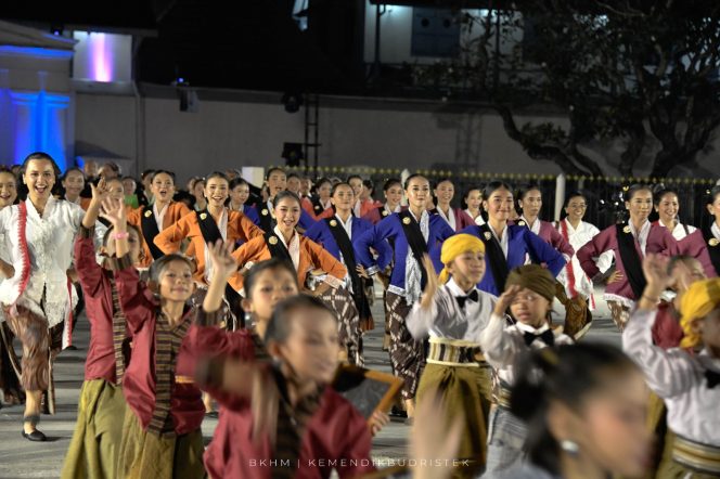 
 Karnaval Merdeka Belajar dengan tema ‘Bergerak Bersama Semarakkan Merdeka Belajar’ Yogyakarta, Minggu (28/5). Dok/BKHM